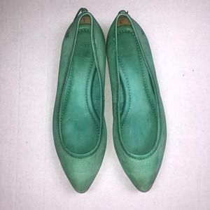FRYE Regina Green Pointed Toe Flats (7.5/8)